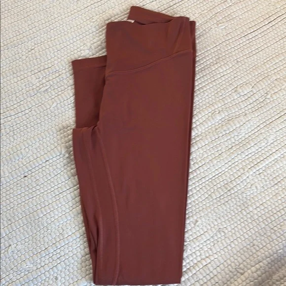 Lululemon Breezethrough High Rise Tight 28” - Picture 3 of 6
